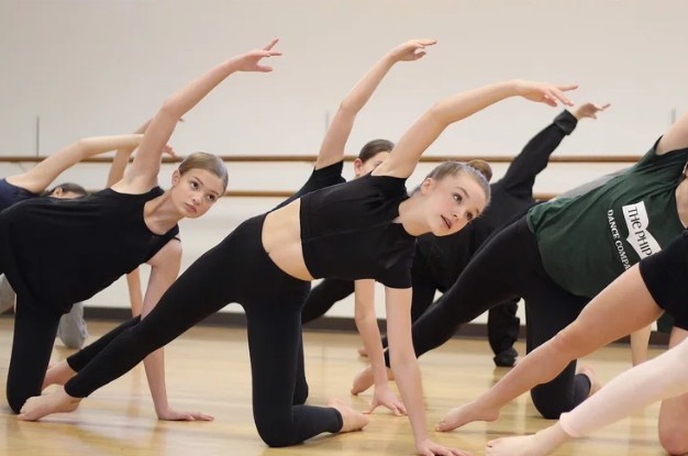 best contemporary studio in Indirapuram